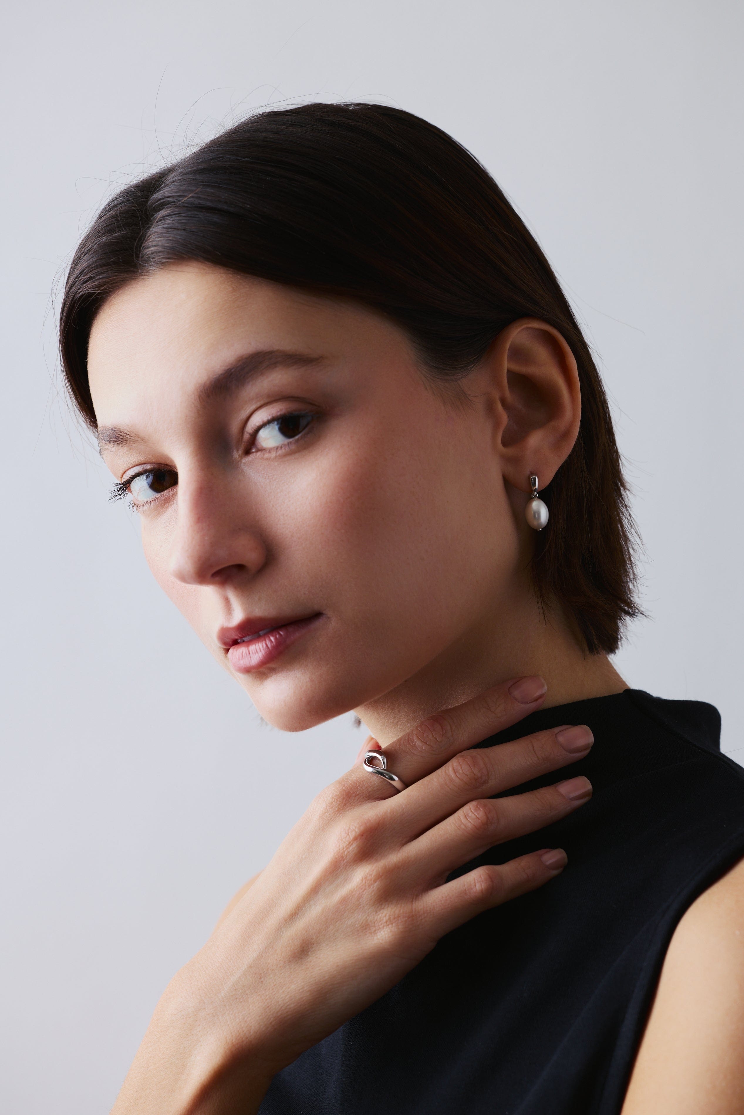 FADE TO BLACK STUDIO EARRINGS Lux Pearl Earrings
