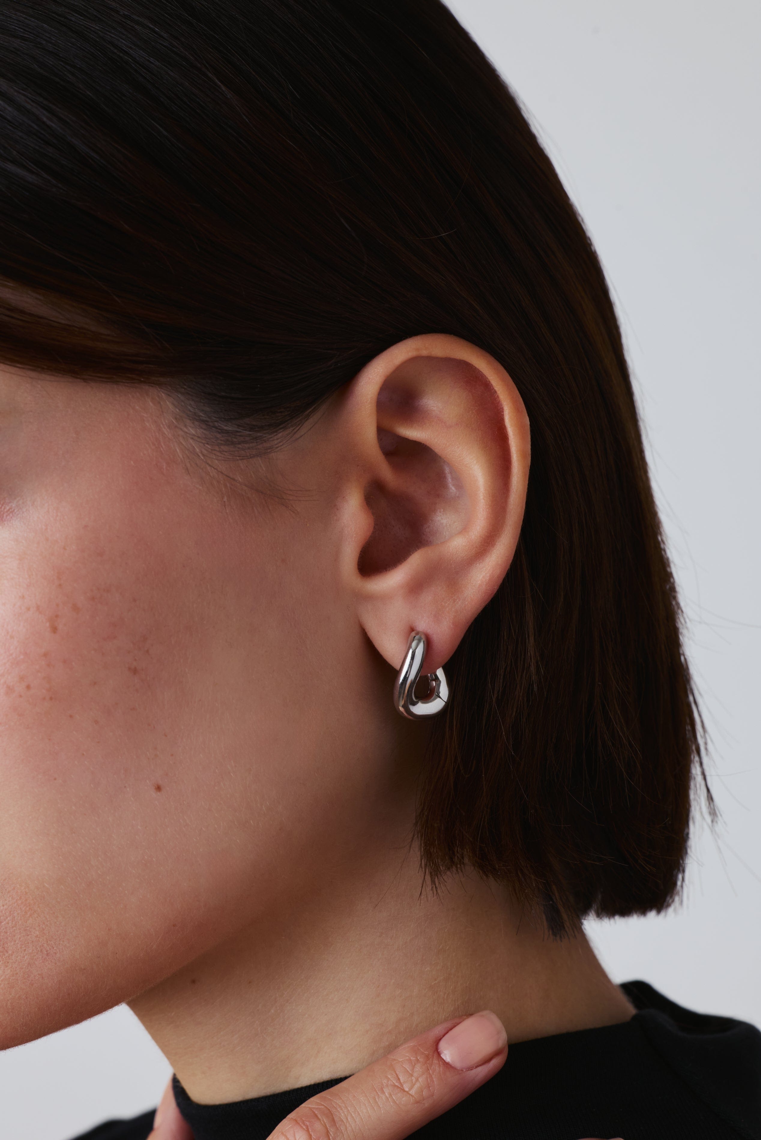 FADE TO BLACK STUDIO EARRINGS Lux Twist Earrings