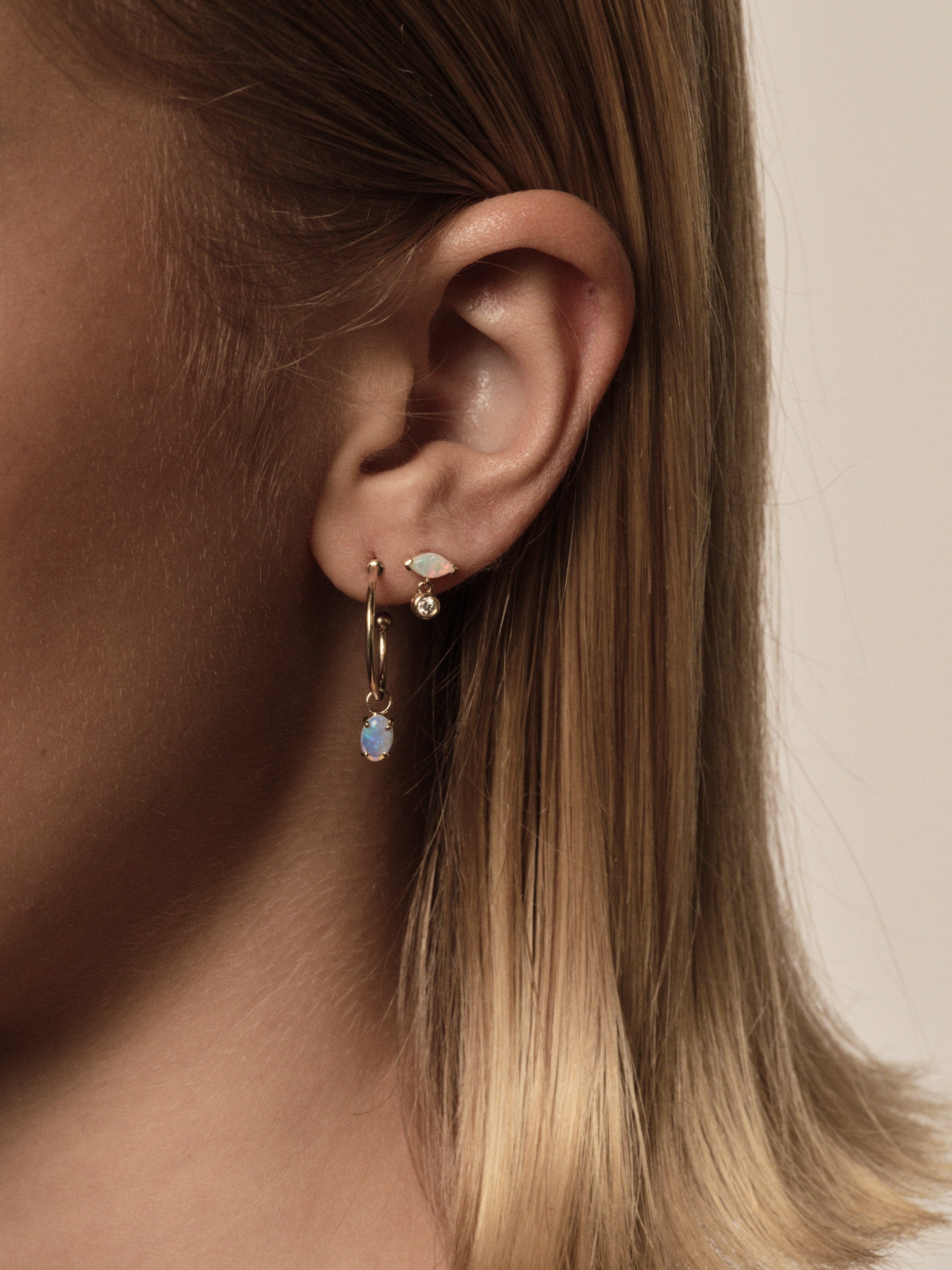 FADE TO BLACK STUDIO EARRINGS Pale Fire Studs