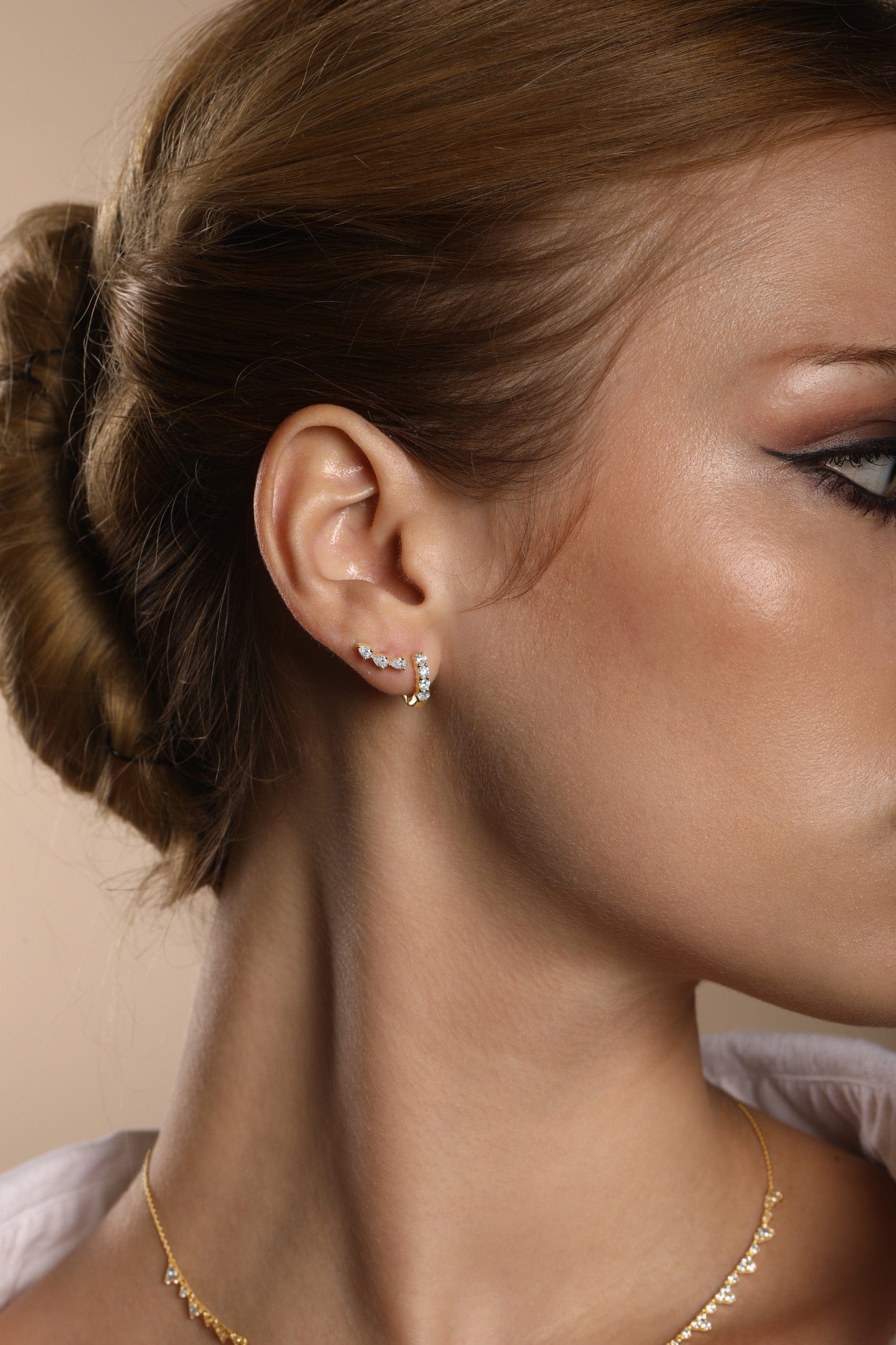 CLA EARRINGS Trio Pear Diamond Curved Stud