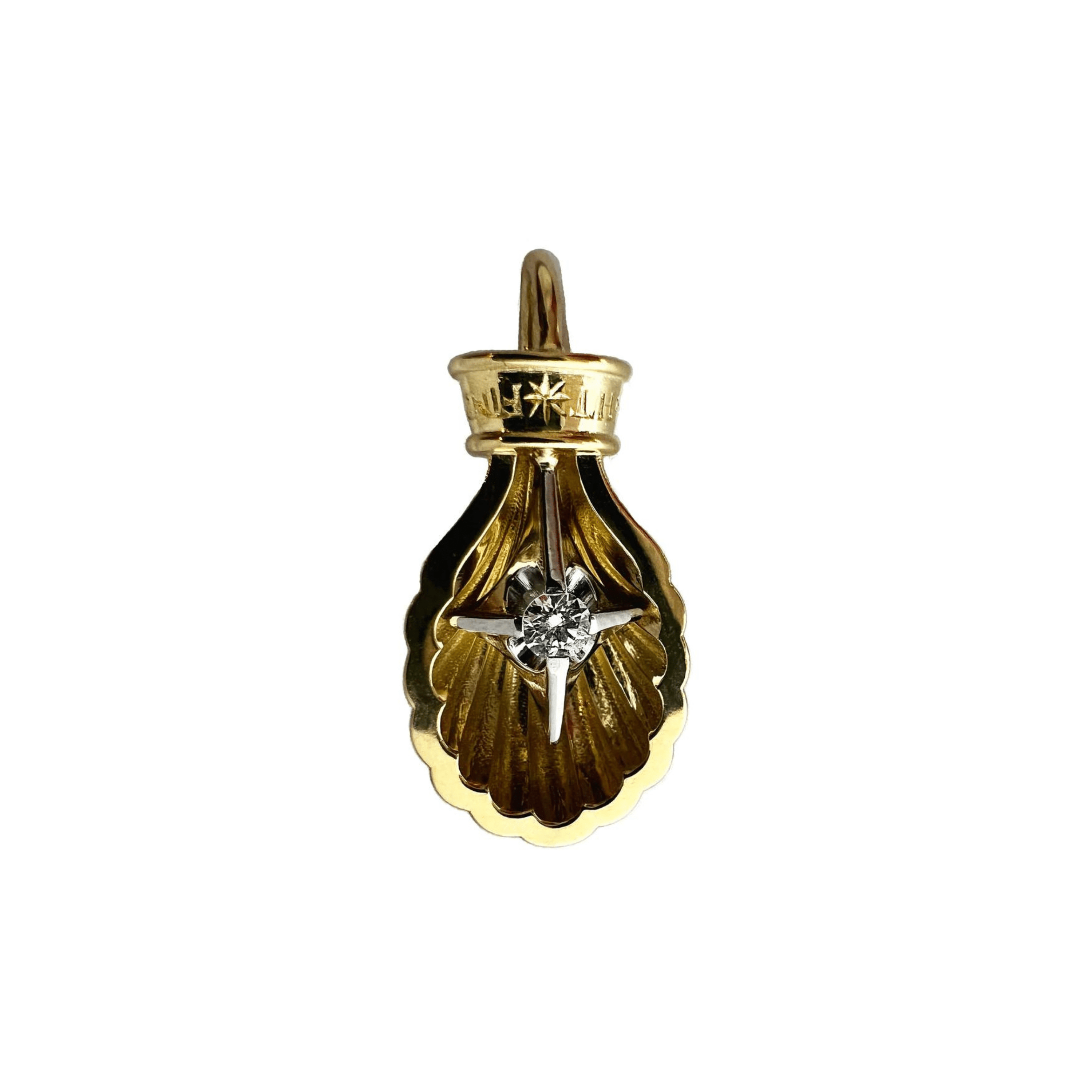 Jessie VE NECKLACES Find Your Light Diamond Pendant