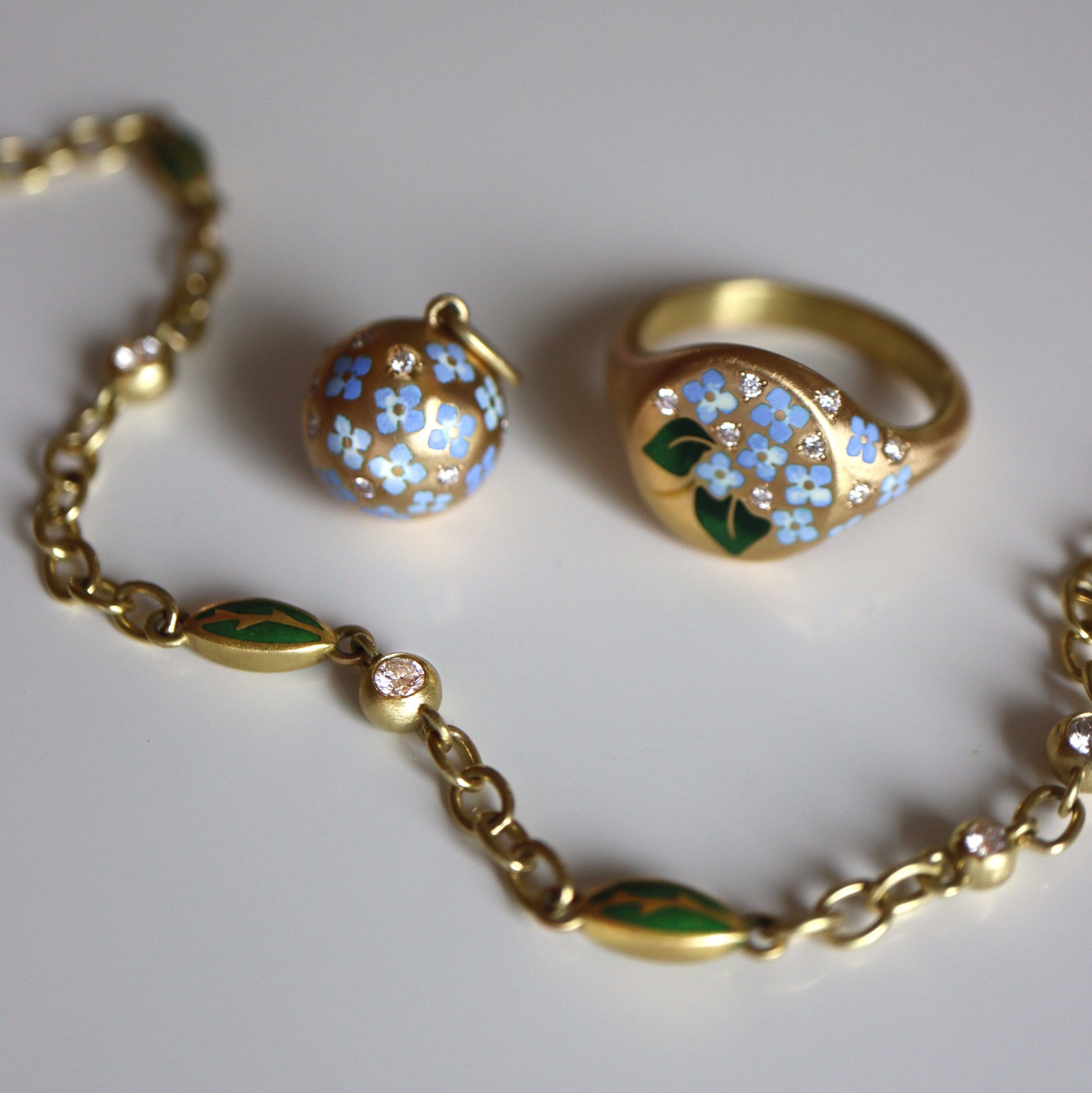 Gwen Barba RINGS Hydrangea Signet
