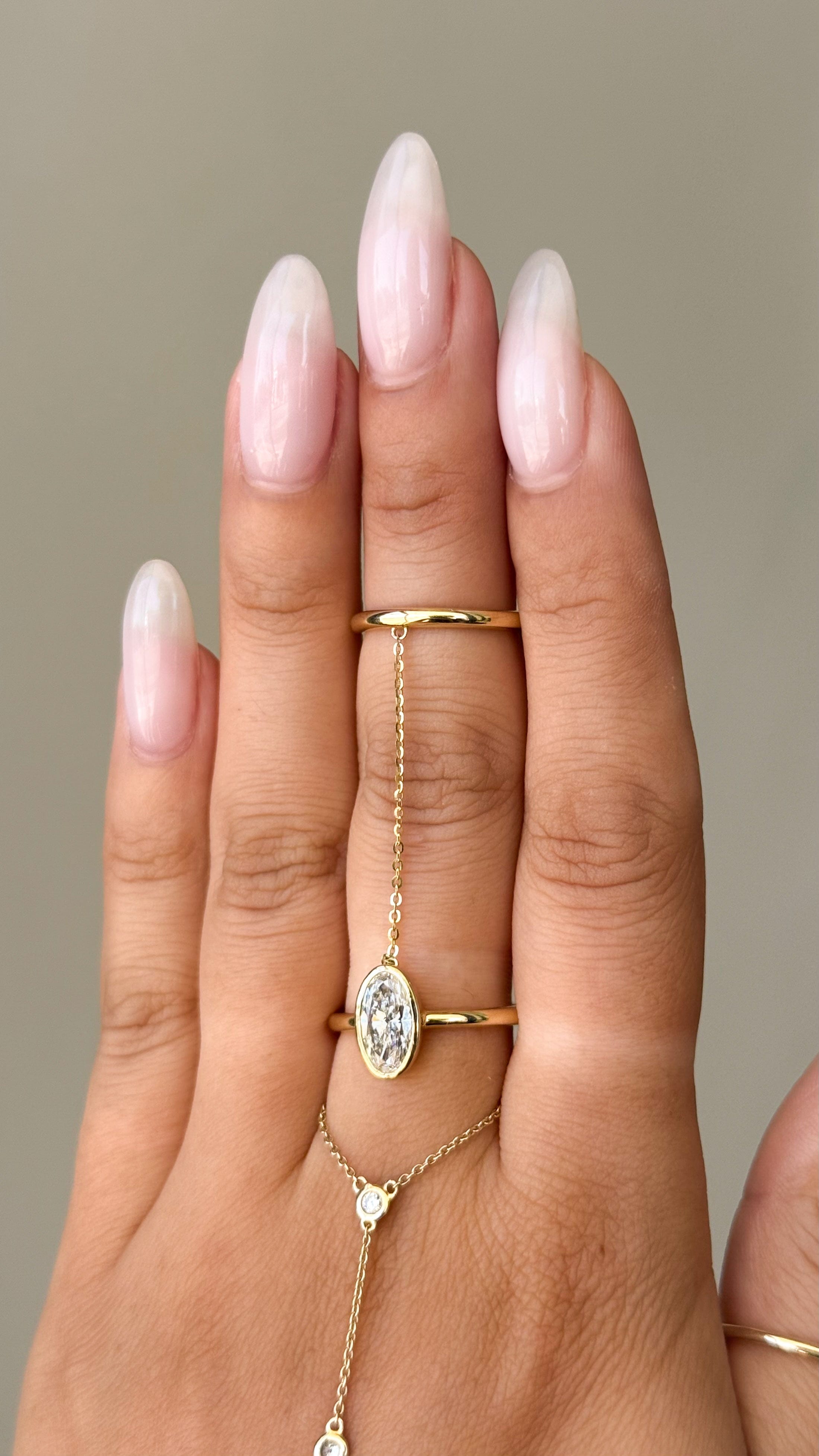 Annalisa Saylor RINGS Oval Diamond Double Band Chain Ring