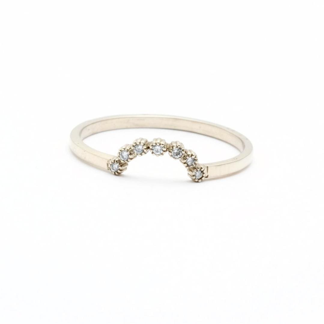 Curved diamond white gold ring