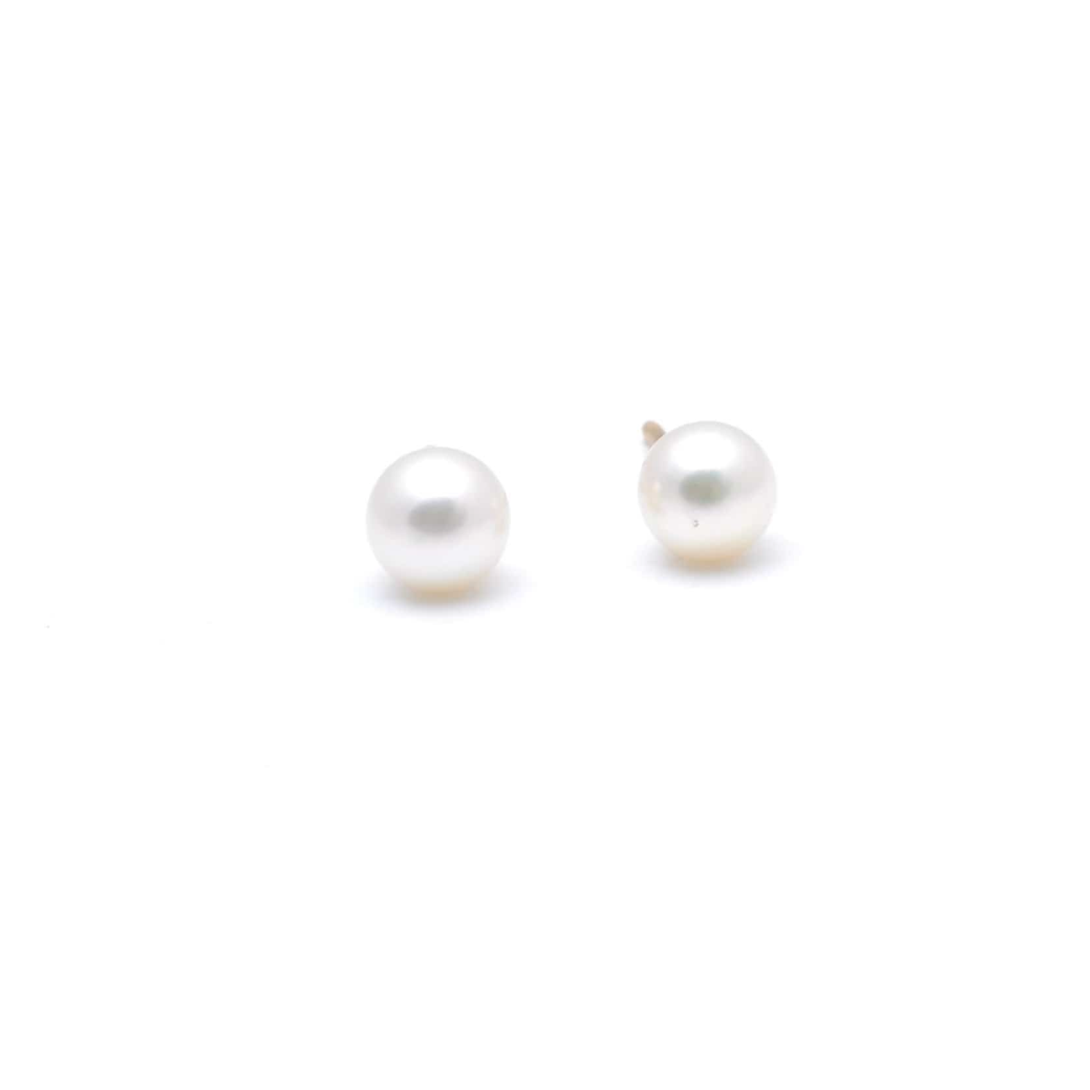Mini Round White Pearl 14k Studs